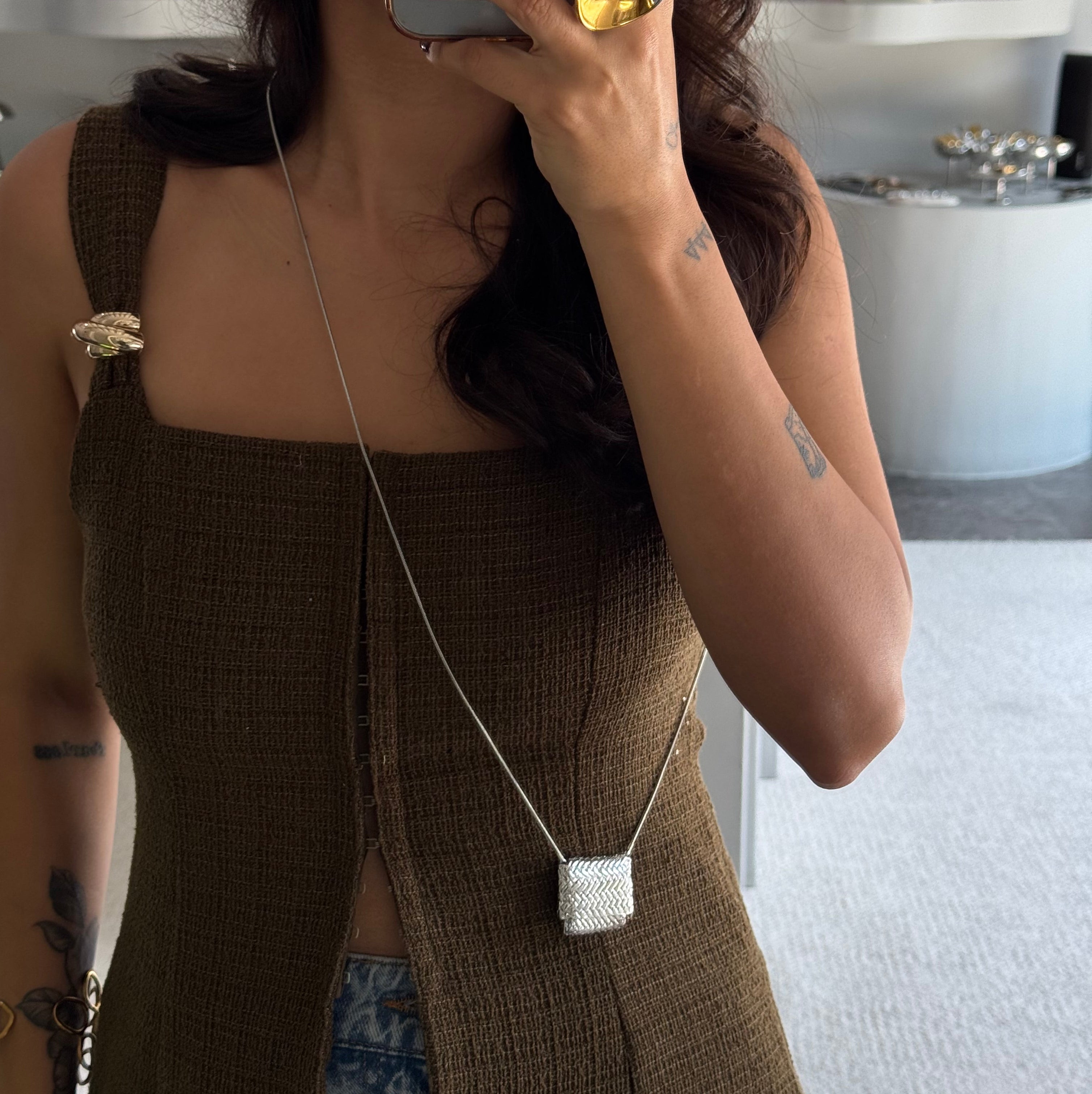 Collar mini bag