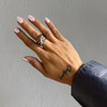Anillo ovalo ámbar corrugado