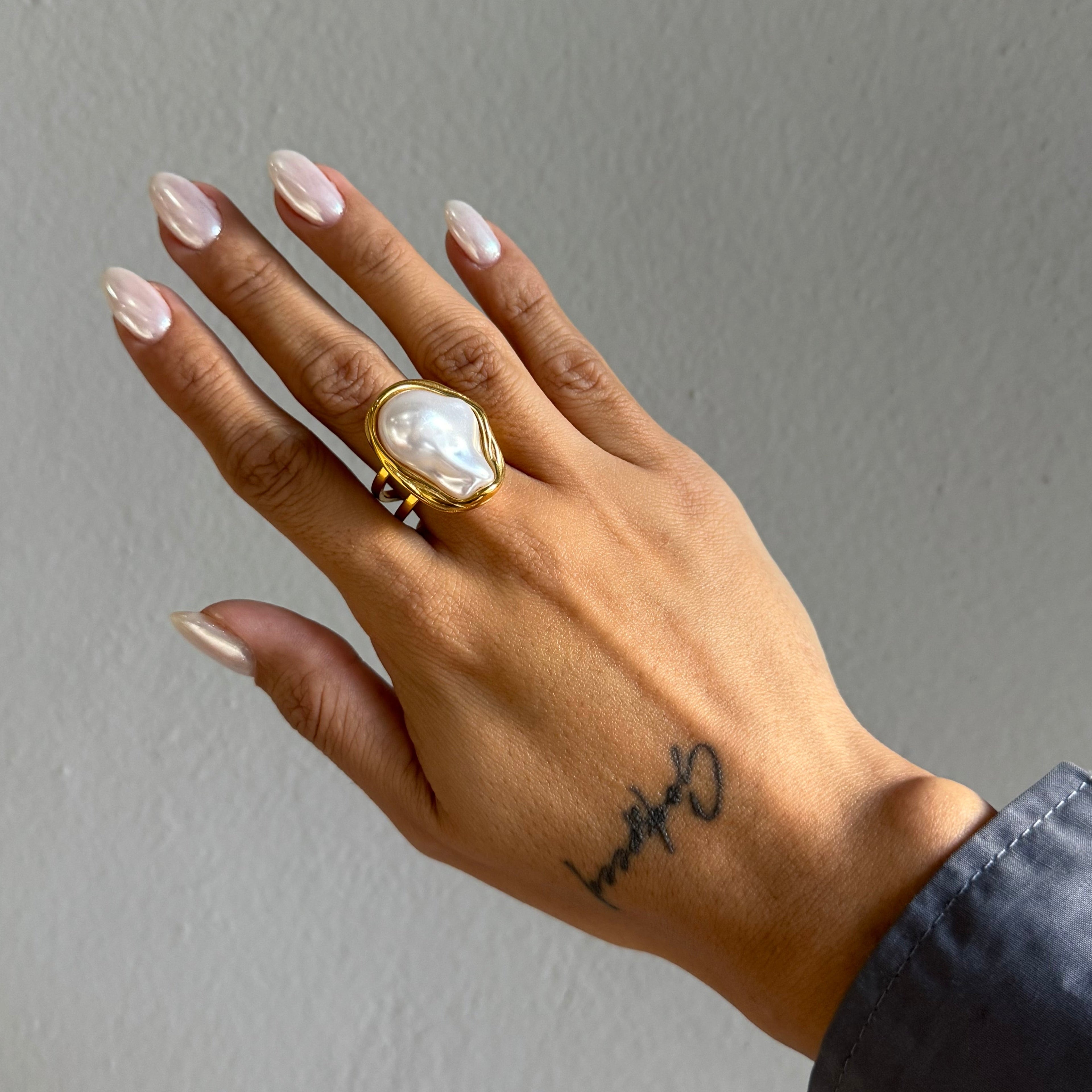 Anillo Pera