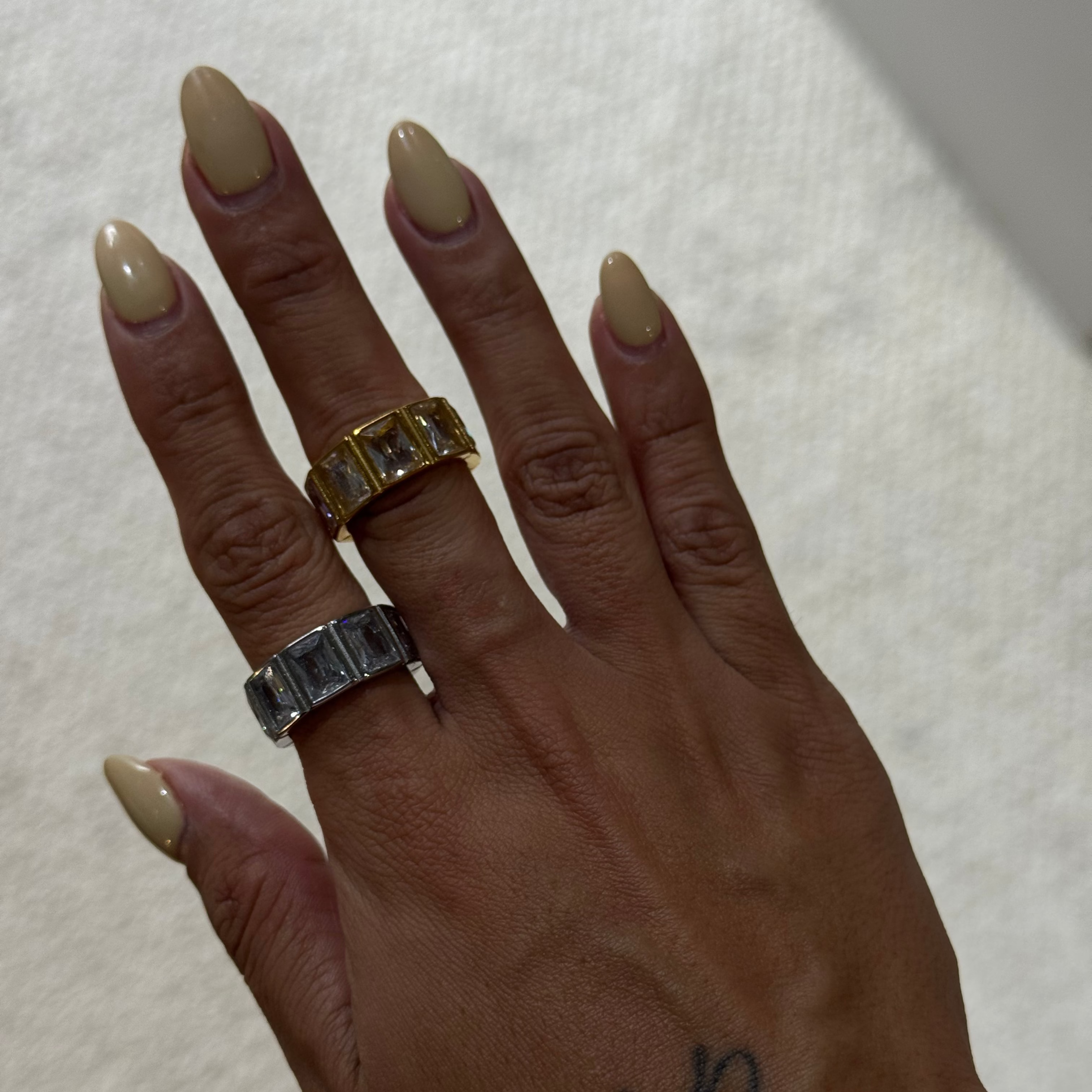 Anillo fiorella